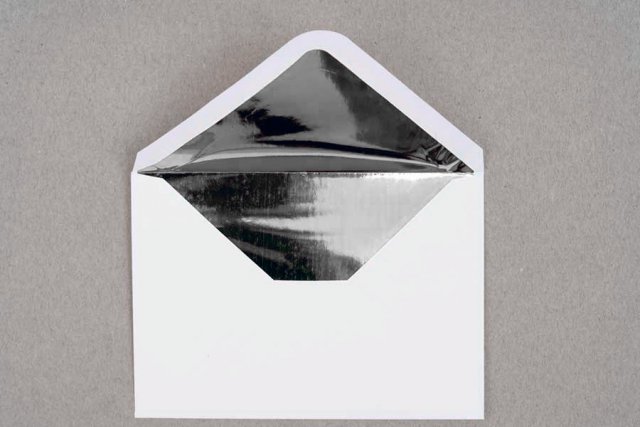 Briefumschläge DIN C5, Weiß mit Innenfutter in Silber